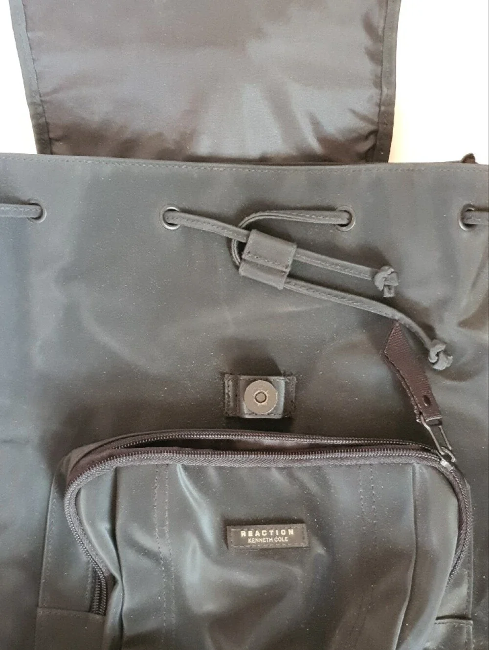Reaction Kenneth Cole Black Drawstring Nylon Backpack + Free Gift